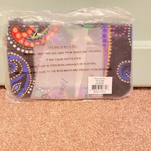 Vera Bradley Zip ID Case. NWT. Kiev Paisley